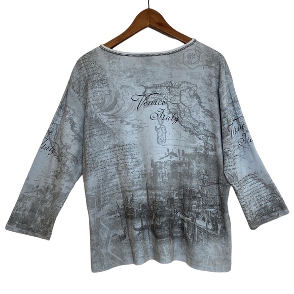 Jess & Jane Top Womens XL Blue Venice Italy Allover Print Long Sleeve Studs - Picture 2 of 10